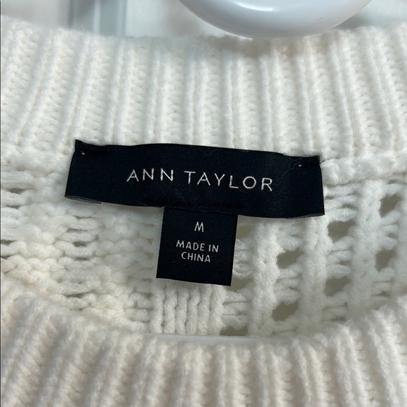 Ann Taylor Cotton Blend Cable Knit Long Sleeve Sweater. EUC - Picture 2 of 7